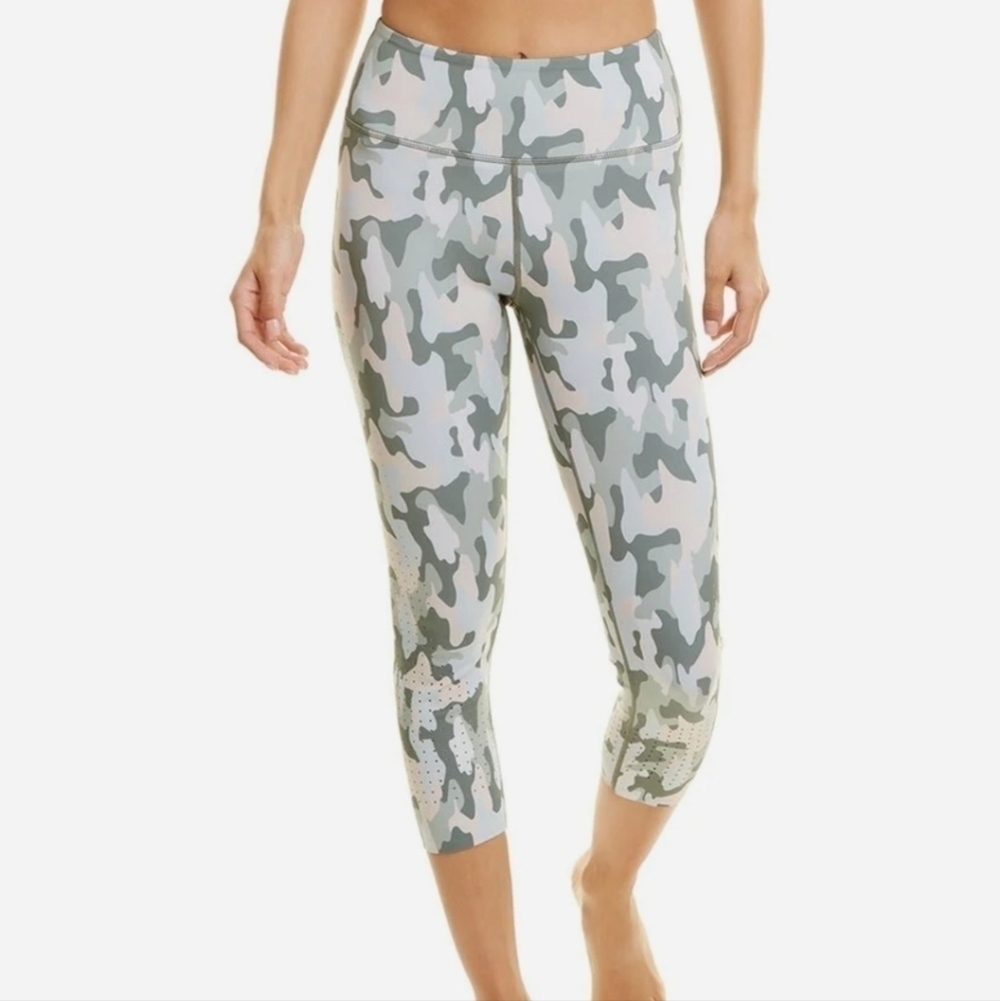 Aurum Activewear Camouflage perforated leggings  Aurum Small